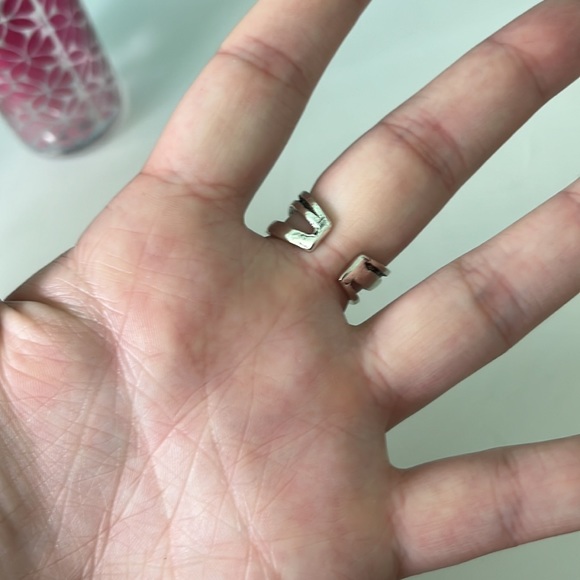 adjustable silver ring! - Picture 3 of 3